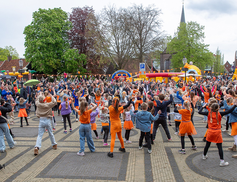 Dag met een blinkend oranje randje