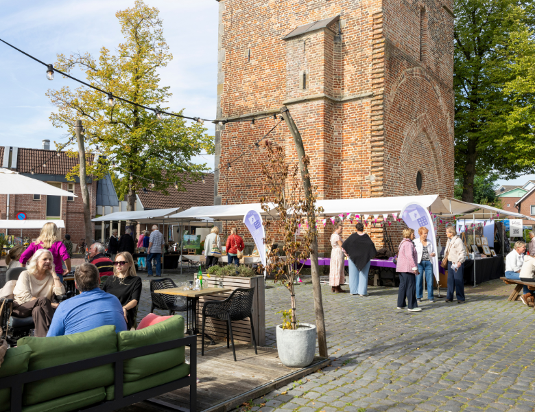 Zonnige kunst op de Boerenmarkt